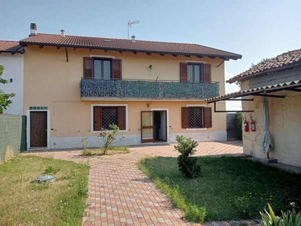 casa indipendente in vendita ad Alessandria in zona San Giuliano Nuovo