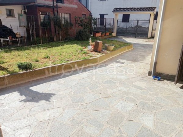 casa indipendente in vendita ad Alessandria in zona Castelceriolo