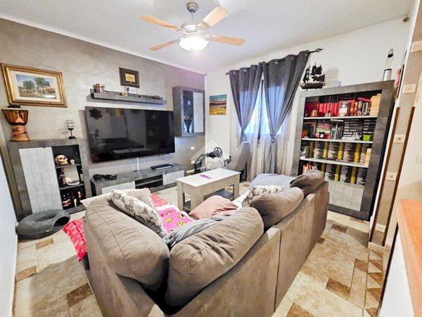 casa indipendente in vendita ad Alessandria in zona Mandrogne