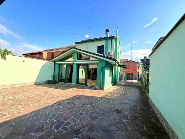 casa indipendente in vendita ad Alessandria in zona Il Cristo