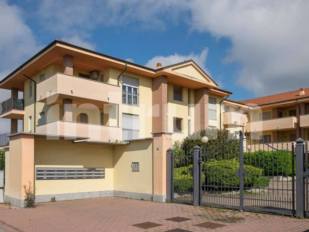 appartamento in vendita ad Alessandria in zona Castelceriolo