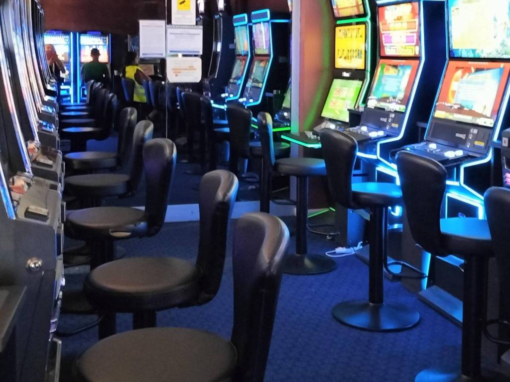 negozio in vendita ad Alessandria in zona Galimberti