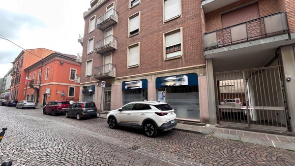 locale commerciale in vendita ad Alessandria in zona Centro Città