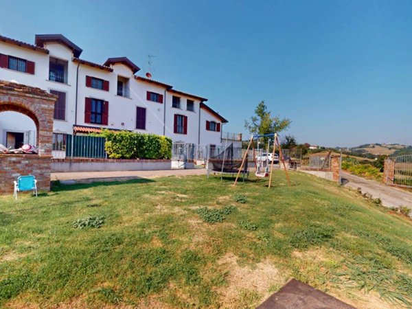 casa indipendente in vendita ad Alessandria in zona Valmadonna