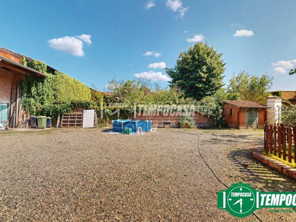 casa indipendente in vendita ad Alessandria in zona Cabanette