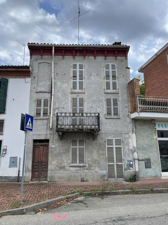 appartamento in vendita ad Alessandria in zona Valle San Bartolomeo