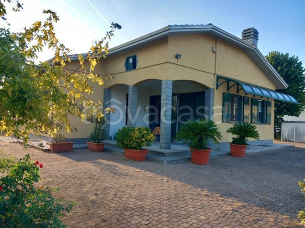 villa in vendita ad Alessandria in zona Spinetta Marengo