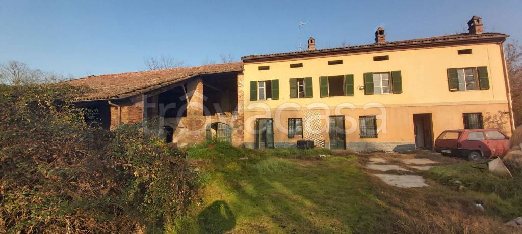 casa semindipendente in vendita ad Alessandria in zona Borgo Cittadella