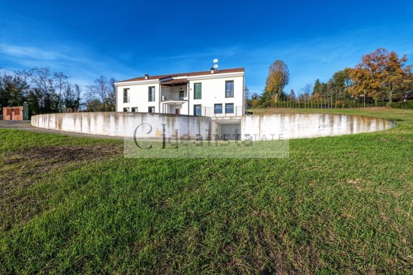 casa indipendente in vendita ad Alessandria in zona Valmadonna