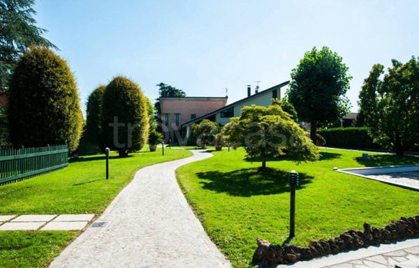 casa indipendente in vendita ad Alessandria in zona Mandrogne