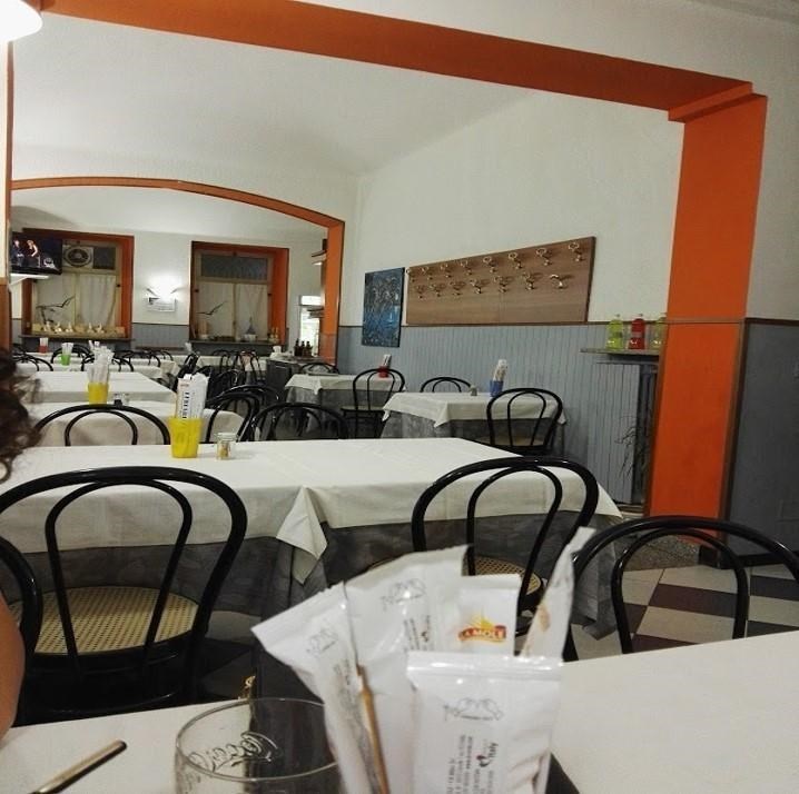 locale commerciale in vendita ad Alessandria