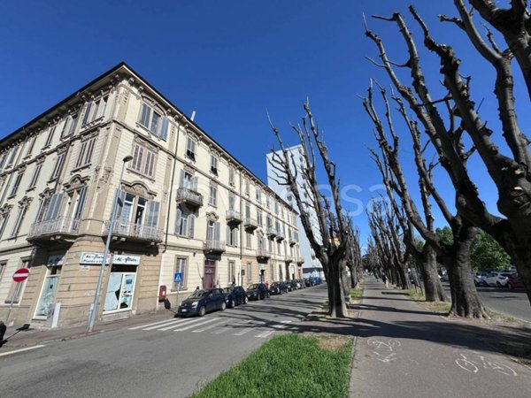 negozio in vendita ad Alessandria in zona zona Pista