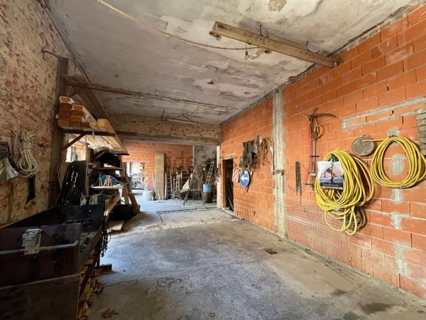 casa indipendente in vendita ad Alessandria in zona Orti