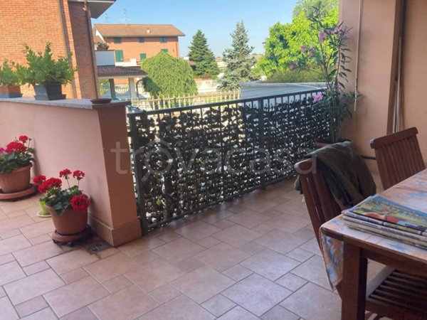 casa indipendente in vendita ad Alessandria in zona Orti