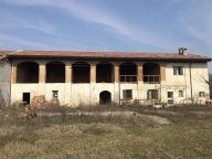 casa indipendente in vendita ad Alessandria in zona San Giuliano Vecchio