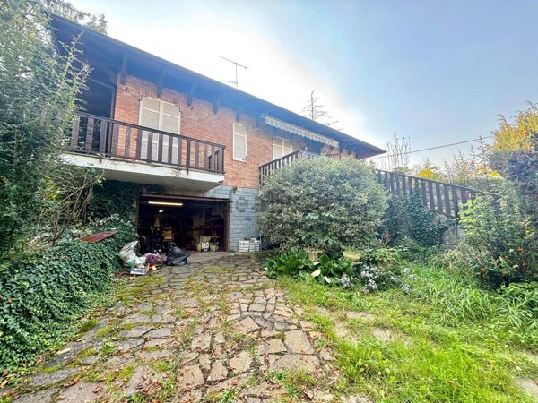 casa indipendente in vendita ad Alessandria in zona Valmadonna