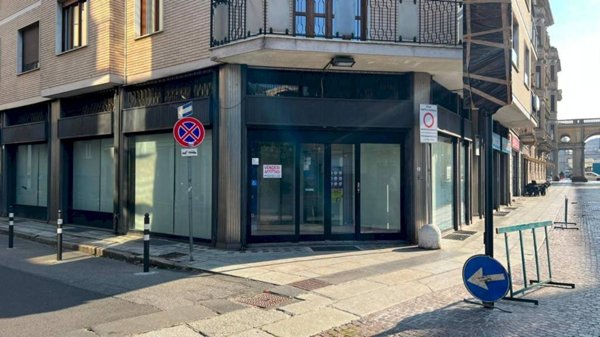 negozio in vendita ad Alessandria