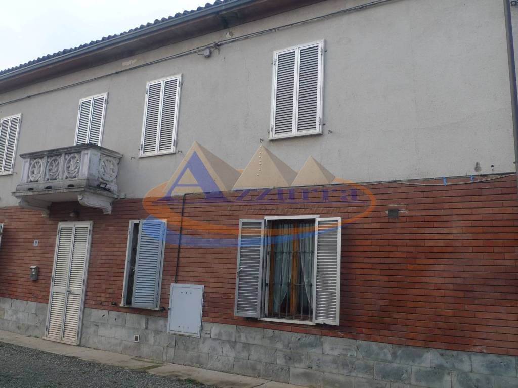 casa indipendente in vendita ad Alessandria in zona Litta Parodi