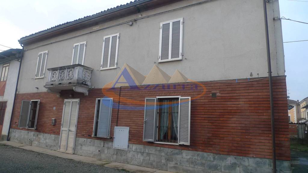 casa indipendente in vendita ad Alessandria in zona Cascinagrossa