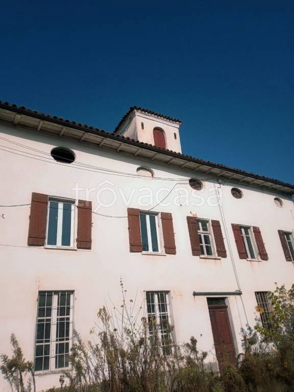 casa indipendente in vendita ad Alessandria in zona Villa del Foro