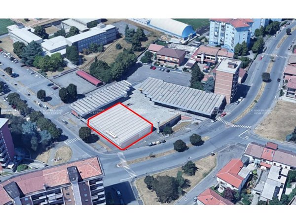 negozio in vendita ad Alessandria in zona Il Cristo