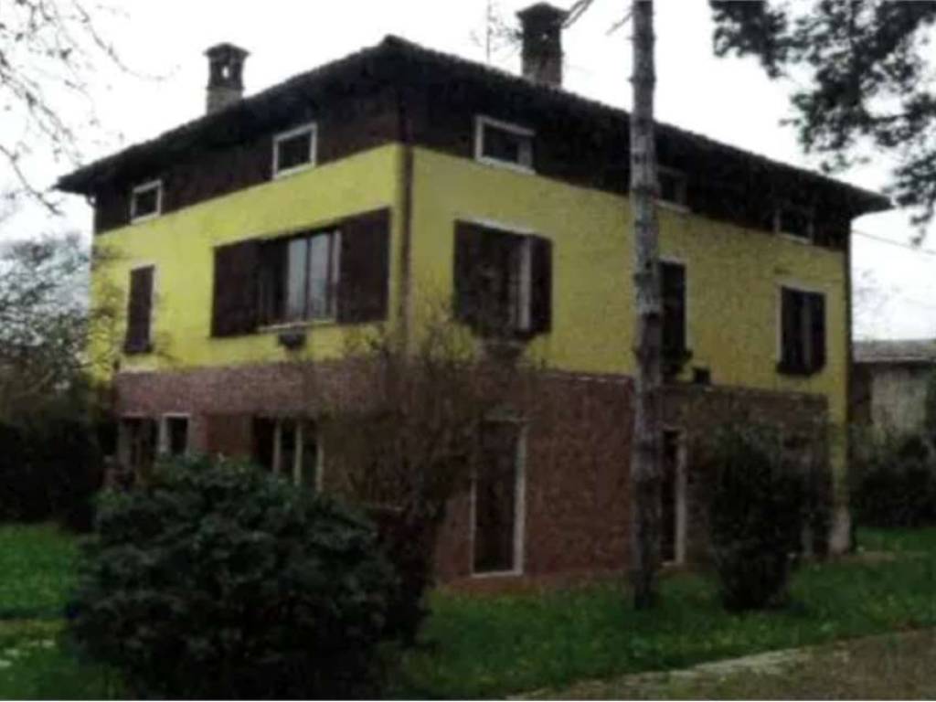 casa indipendente in vendita ad Alessandria in zona San Giuliano Vecchio