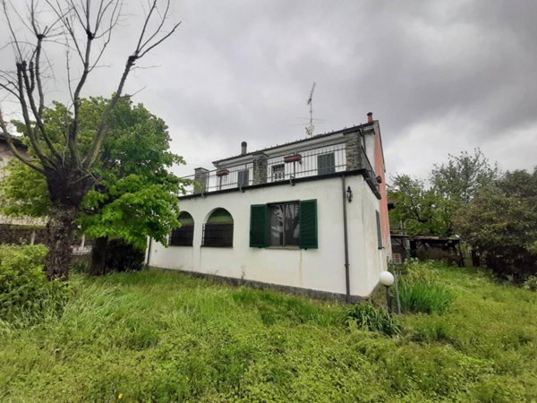 casa indipendente in vendita ad Alessandria in zona San Giuliano Vecchio
