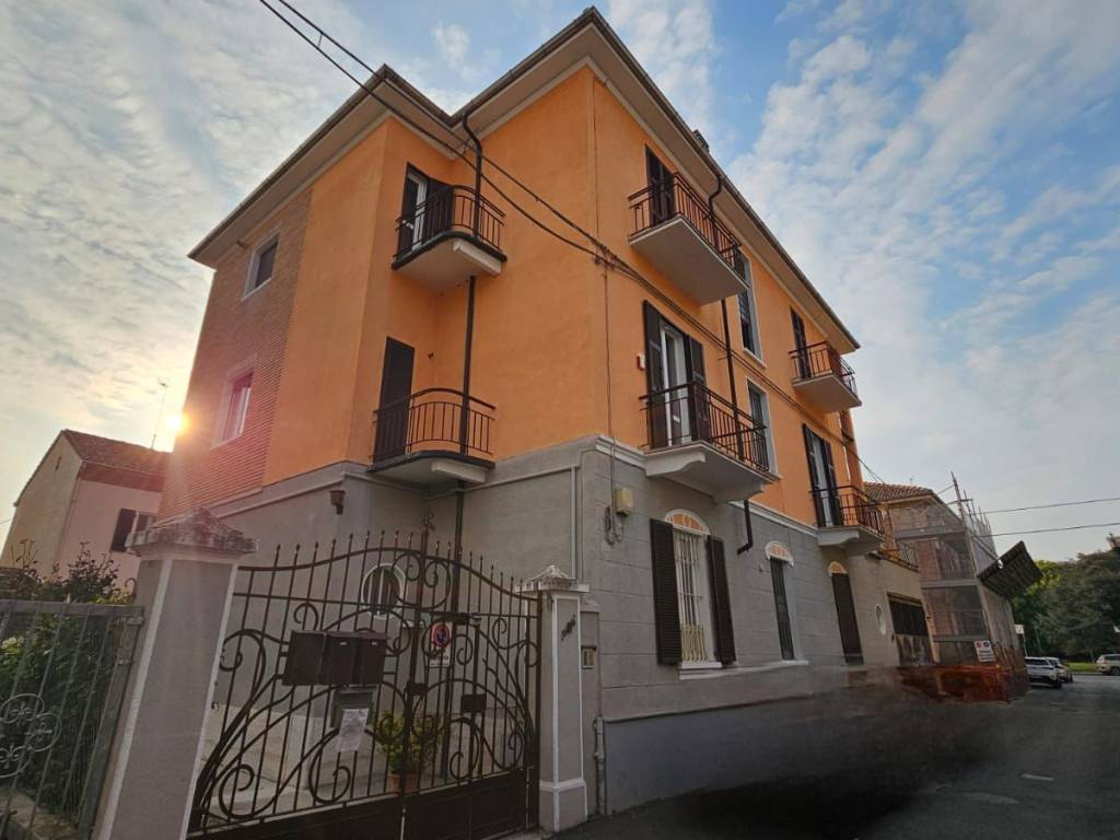 casa indipendente in vendita ad Alessandria in zona Il Cristo