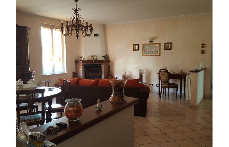 casa indipendente in vendita ad Alessandria in zona Cantalupo