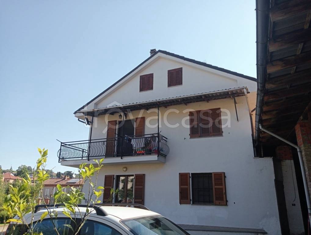 casa indipendente in vendita ad Alessandria in zona Valle San Bartolomeo