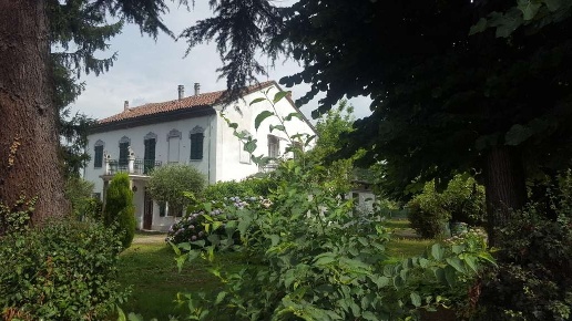 casa indipendente in vendita ad Alessandria in zona Castelceriolo