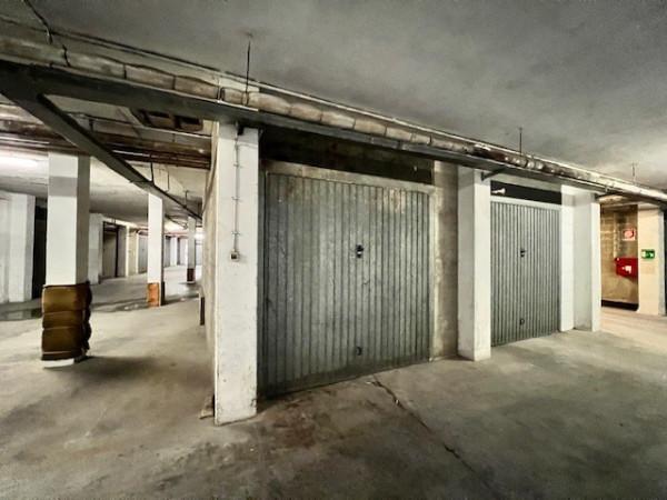 negozio in vendita ad Alessandria