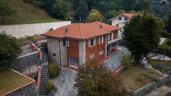 casa indipendente in vendita ad Alessandria in zona San Michele