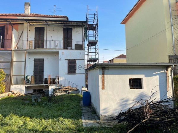 casa indipendente in vendita ad Alessandria in zona Il Cristo