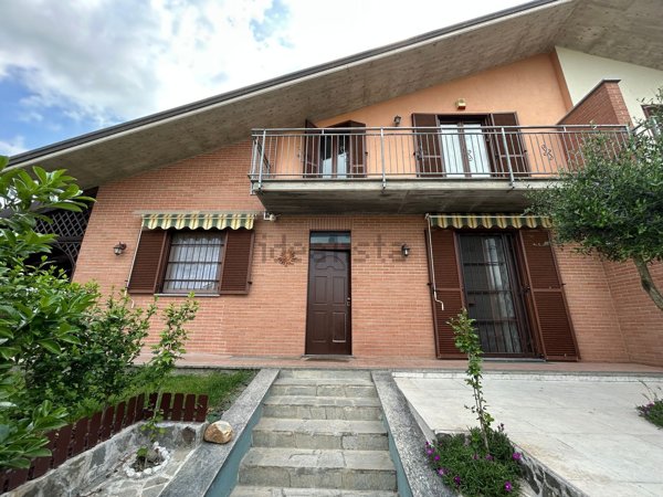 casa indipendente in vendita ad Alessandria in zona Spinetta Marengo