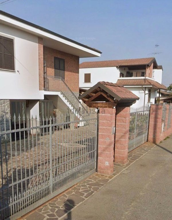 casa indipendente in vendita ad Alessandria in zona San Michele