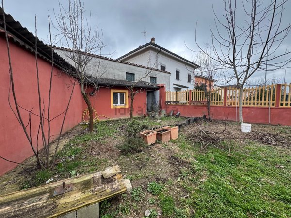 casa indipendente in vendita ad Alessandria