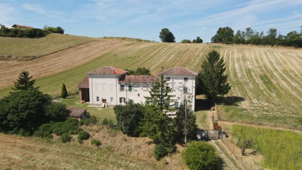 casa indipendente in vendita ad Alessandria in zona Valle San Bartolomeo
