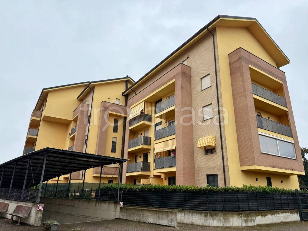 appartamento in vendita ad Alessandria in zona Zona Industriale D3