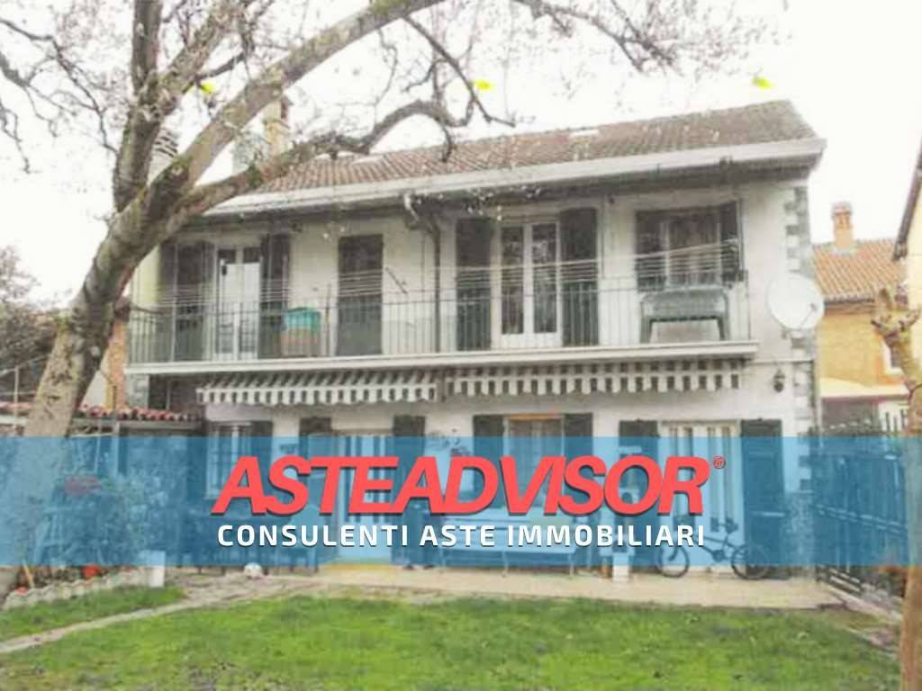 casa indipendente in vendita ad Alessandria in zona Castelceriolo