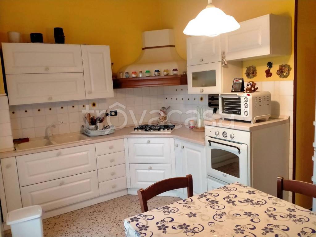 appartamento in vendita ad Alessandria in zona Galimberti