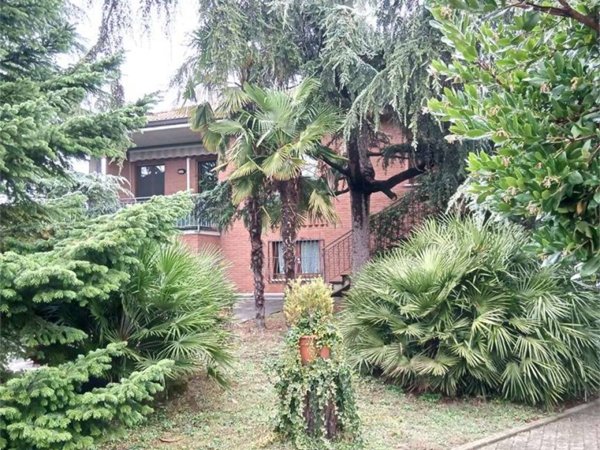 casa indipendente in vendita ad Alessandria in zona Spinetta Marengo