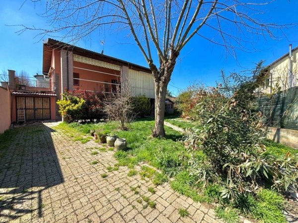 casa indipendente in vendita ad Alessandria in zona Cantalupo