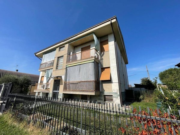 casa indipendente in vendita ad Alessandria in zona Il Cristo