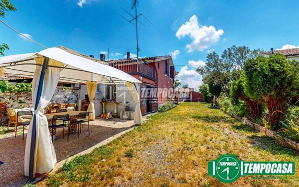 casa indipendente in vendita ad Alessandria in zona San Giuliano Nuovo