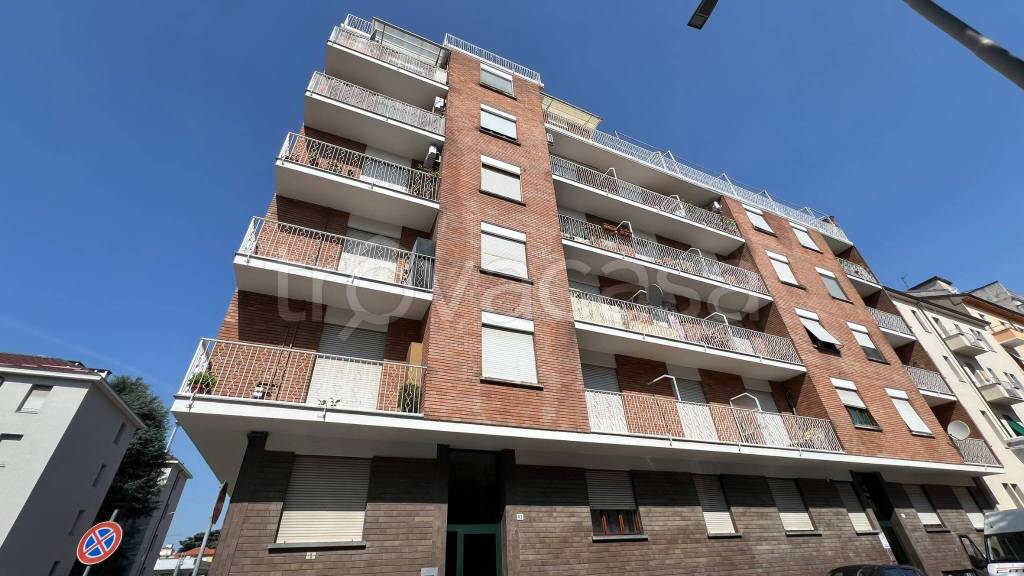 appartamento in vendita ad Alessandria in zona zona Pista