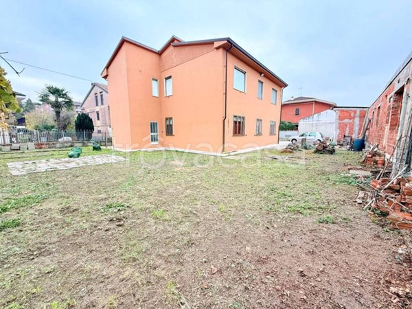 casa indipendente in vendita ad Alessandria in zona Il Cristo