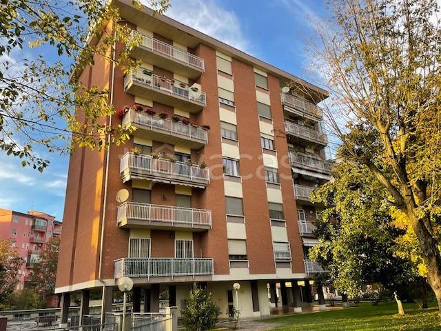 appartamento in vendita ad Alessandria in zona Galimberti