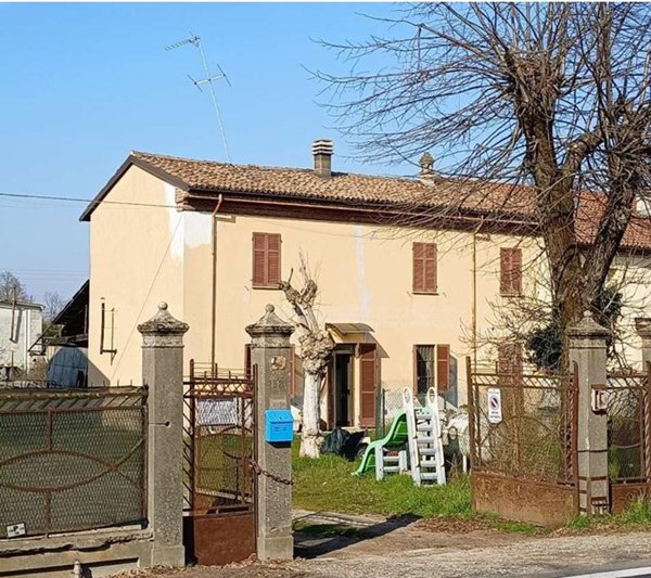 casa indipendente in vendita ad Alessandria