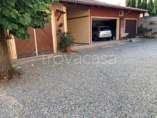 casa indipendente in vendita ad Alessandria in zona Valmadonna